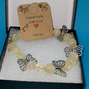 Women beaded bracelet